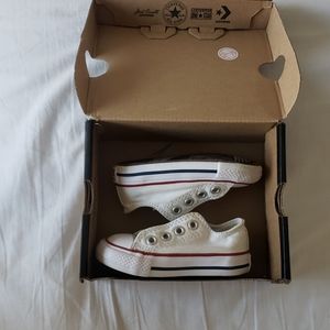 White 4T Converse (no laces)